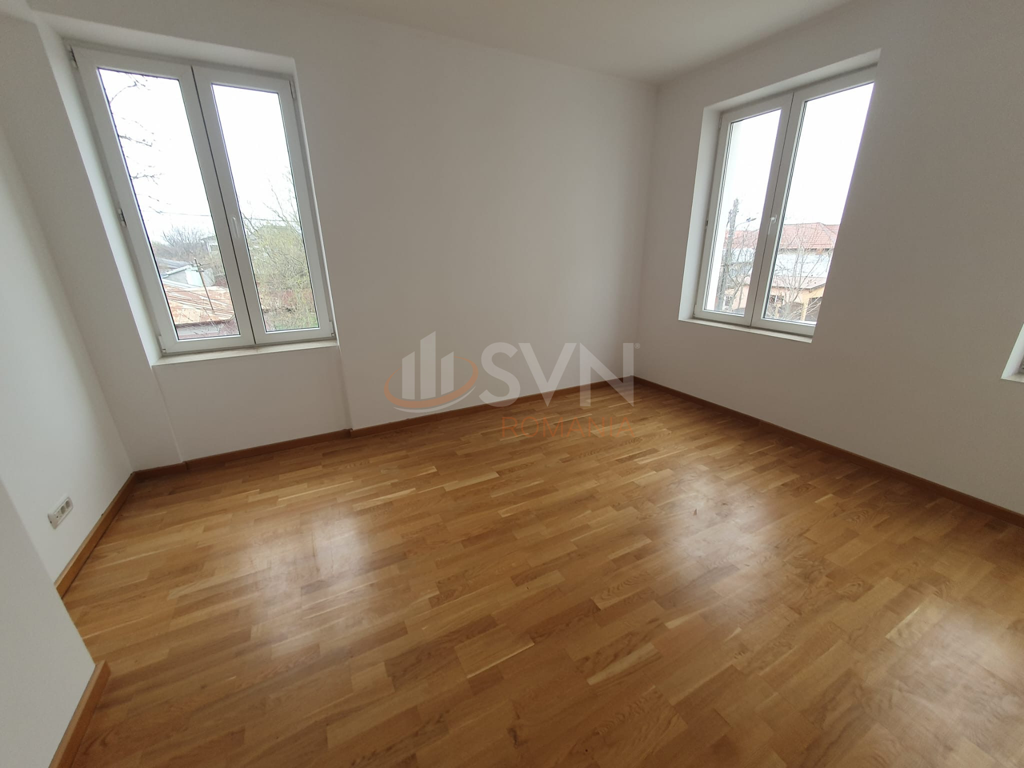 Apartament, 4 camere Bucuresti/Straulesti