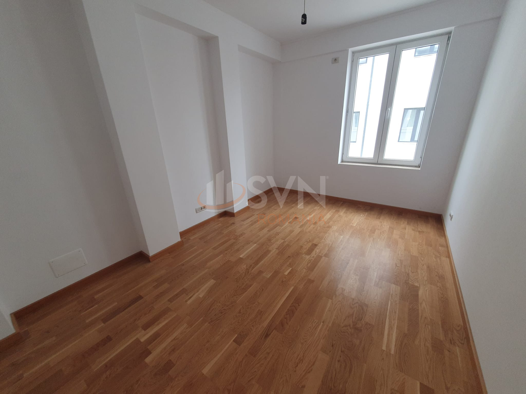 Apartament, 4 camere Bucuresti/Straulesti