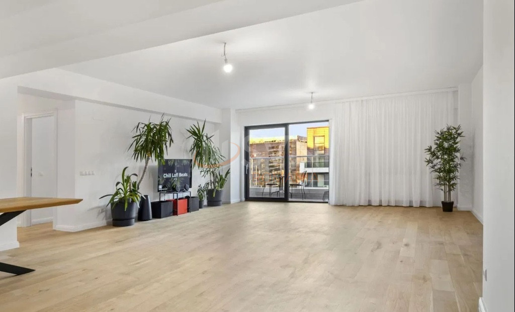 Apartament, 4 camere Bucuresti/Barbu Vacarescu