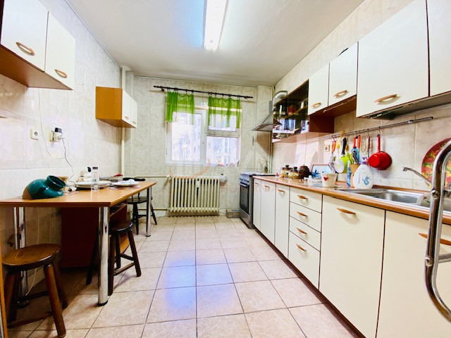 Apartament, 4 camere Bucuresti/Iancului