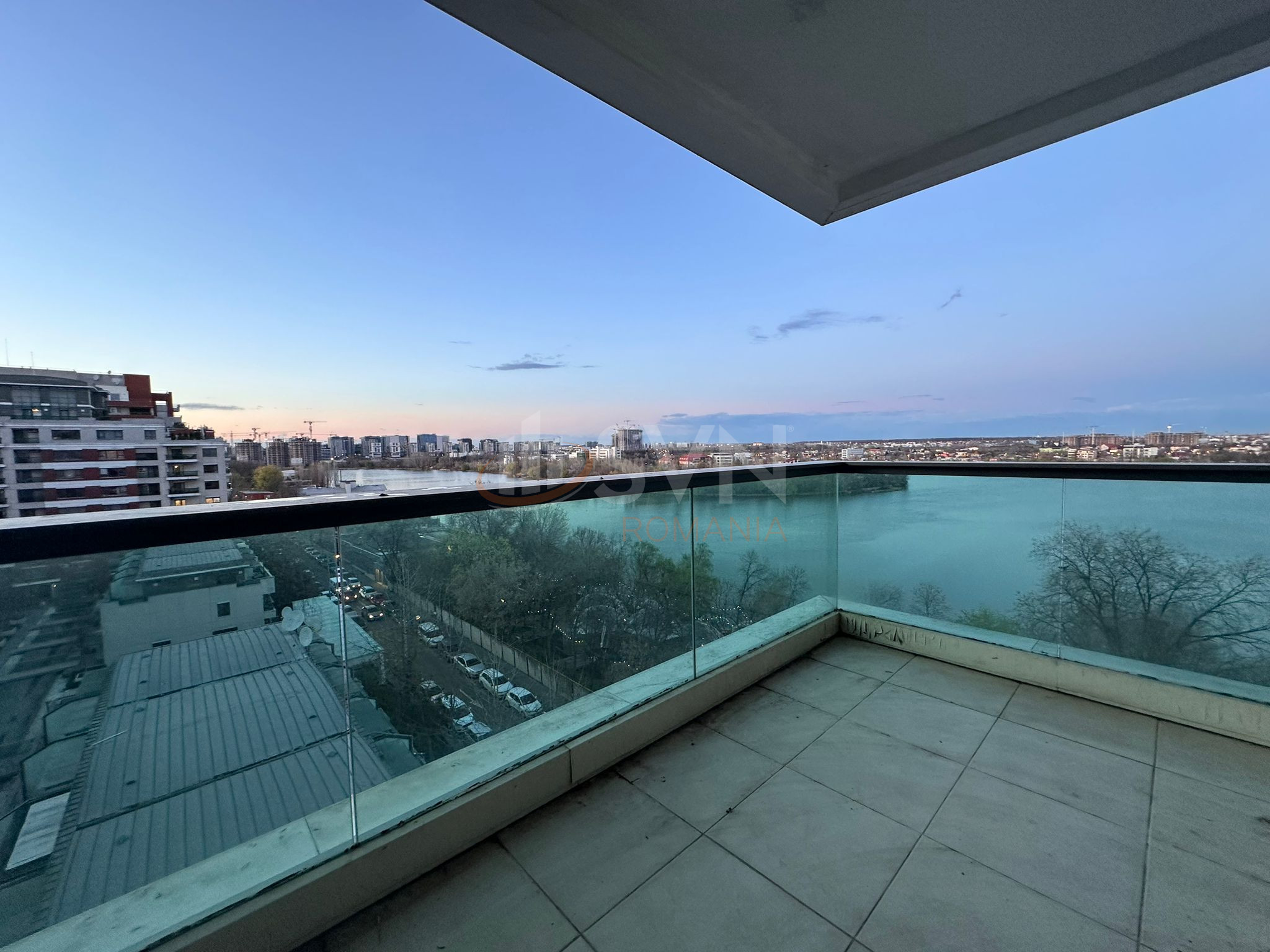 Apartament, 4 camere Bucuresti/Lacul Tei