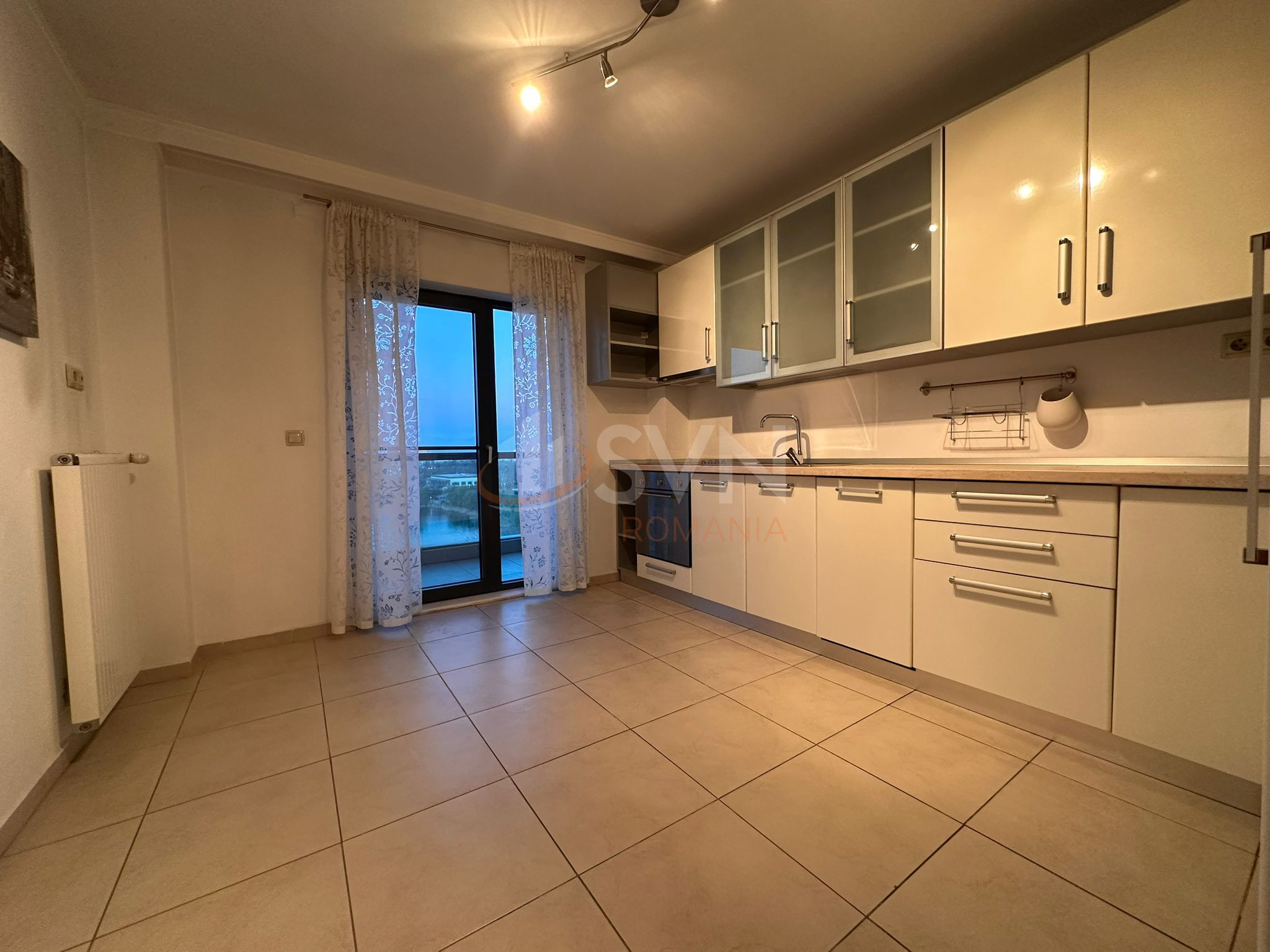 Apartament, 4 camere Bucuresti/Lacul Tei