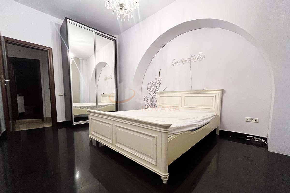 Apartament, 4 camere Bucuresti/Calea Victoriei