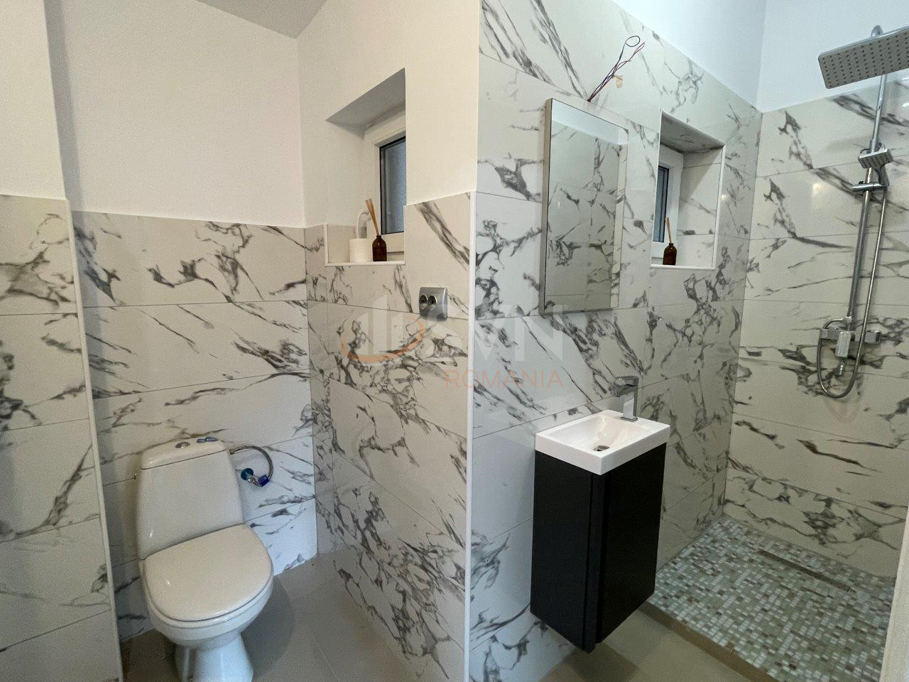 Apartament, 4 camere Bucuresti/Armeneasca