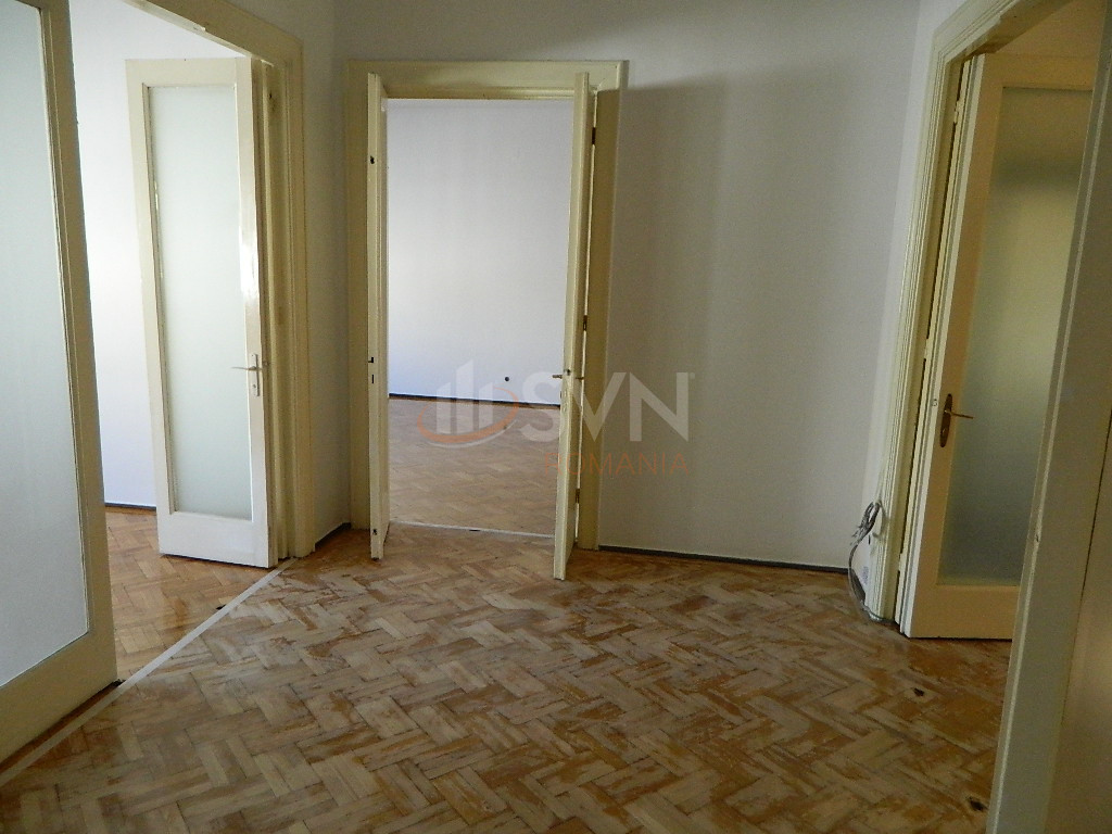 Apartament, 4 camere Bucuresti/Romana