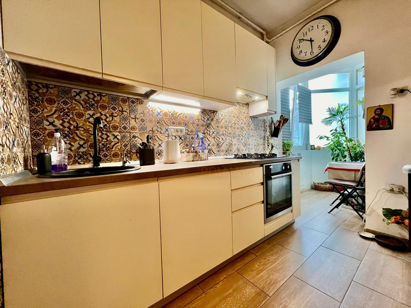 Apartament, 4 camere Bucuresti/Armeneasca