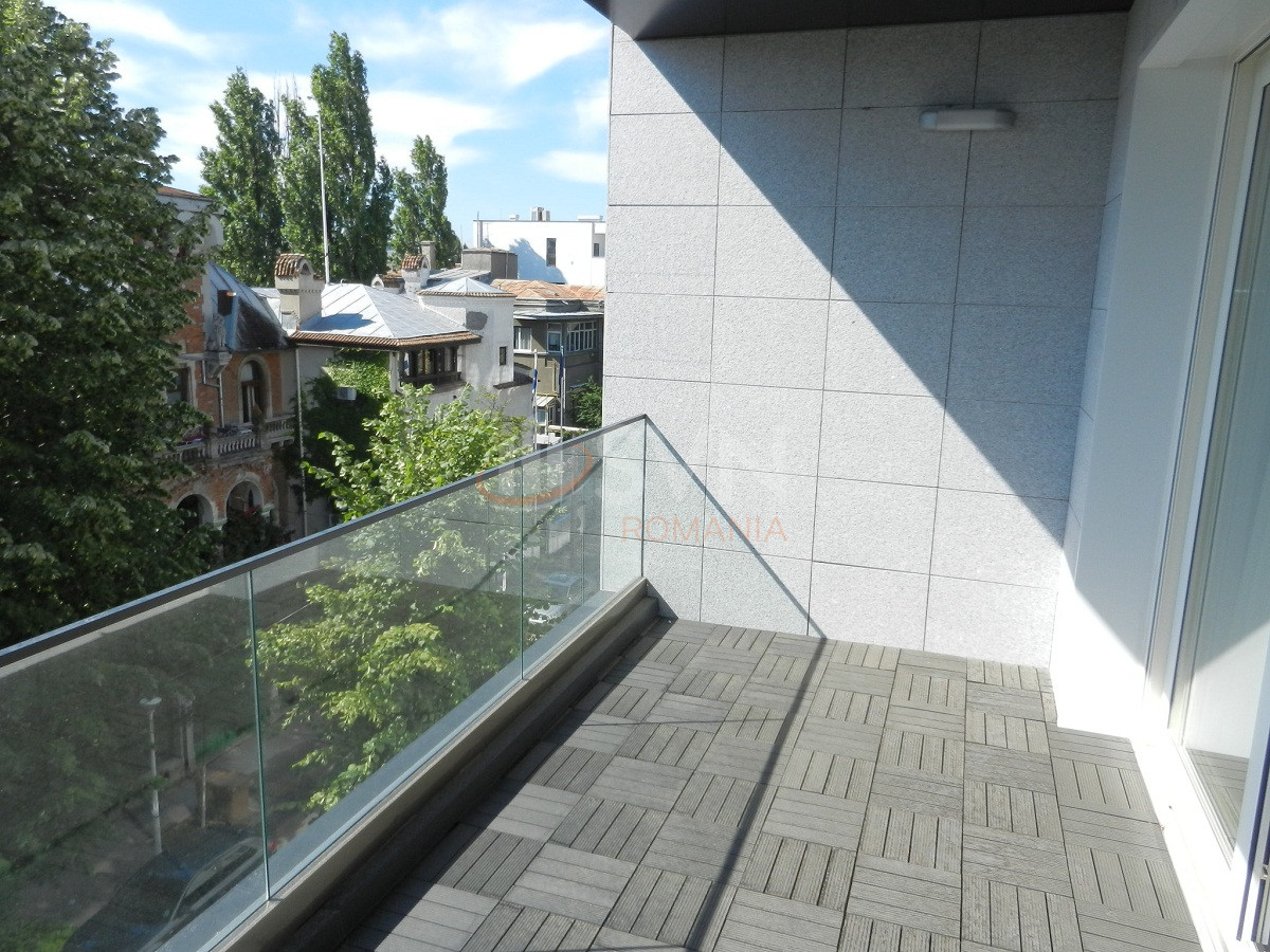 Apartament, 4 camere Bucuresti/Aviatorilor