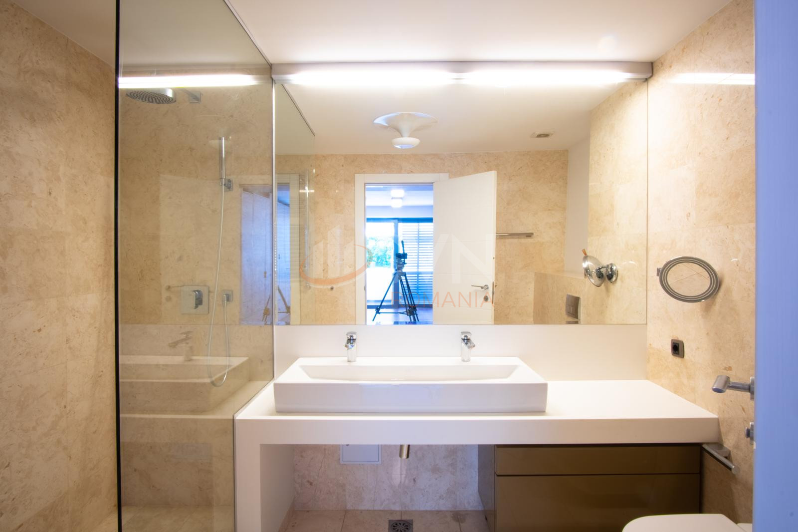 Apartament, 4 camere Bucuresti/Primaverii