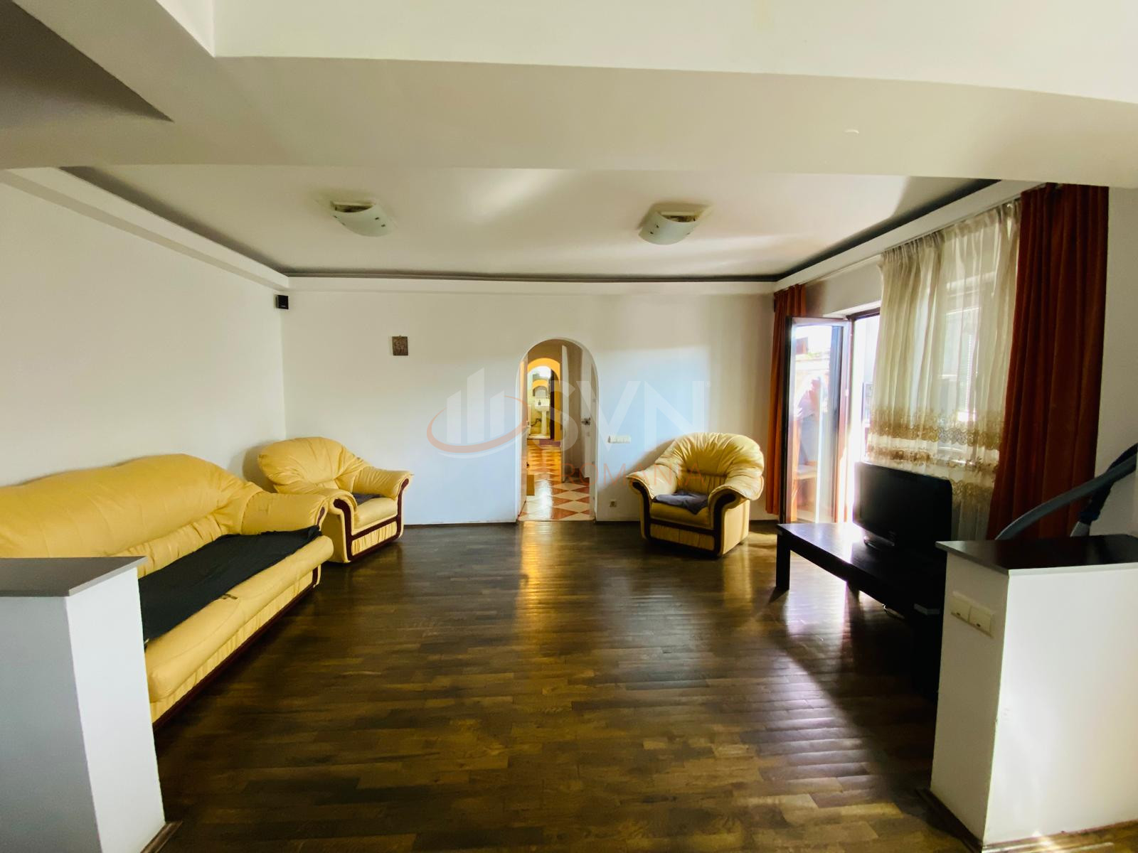 Apartament, 4 camere Bucuresti/Uverturii