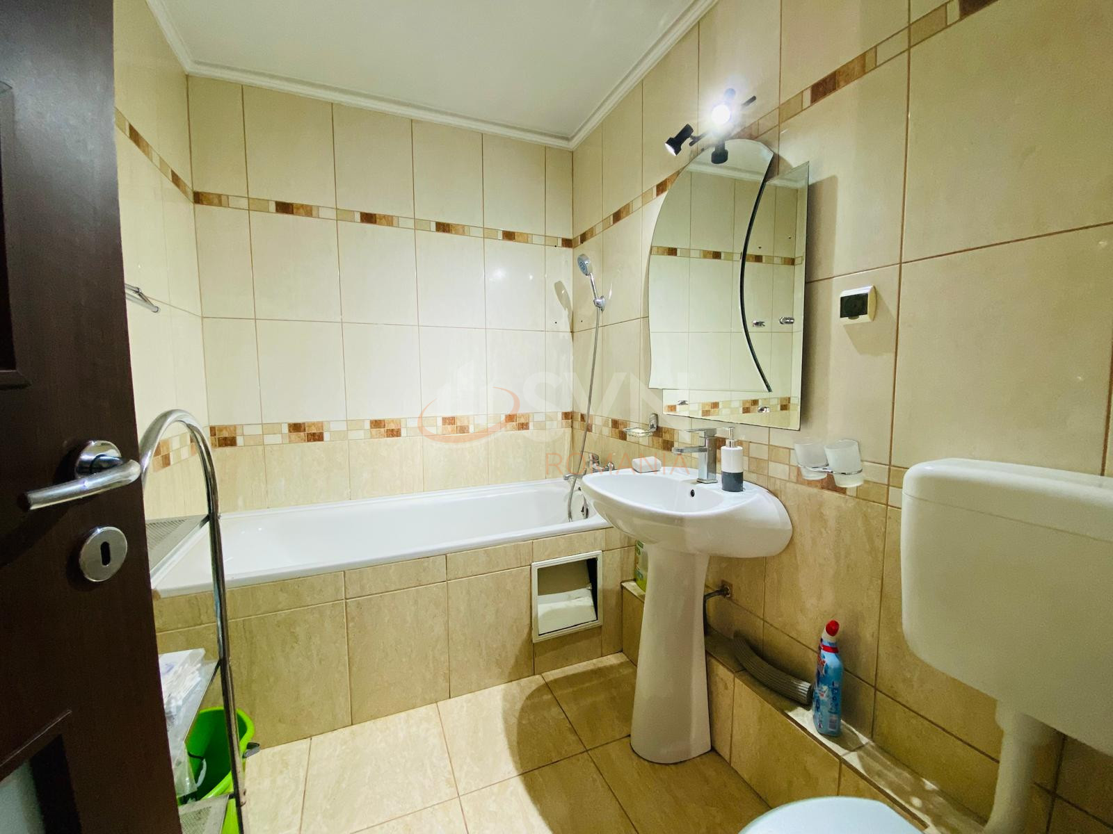 Apartament, 4 camere Bucuresti/Uverturii
