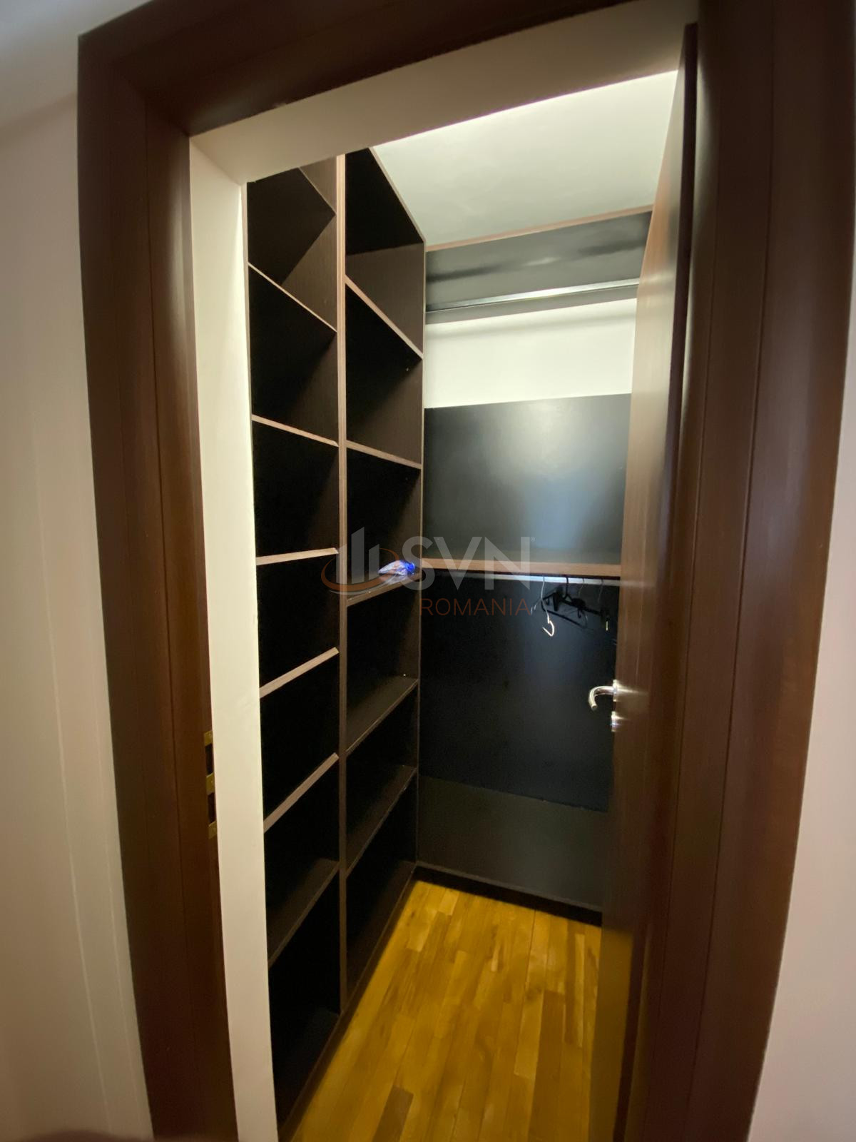 Apartament, 4 camere Bucuresti/Uverturii
