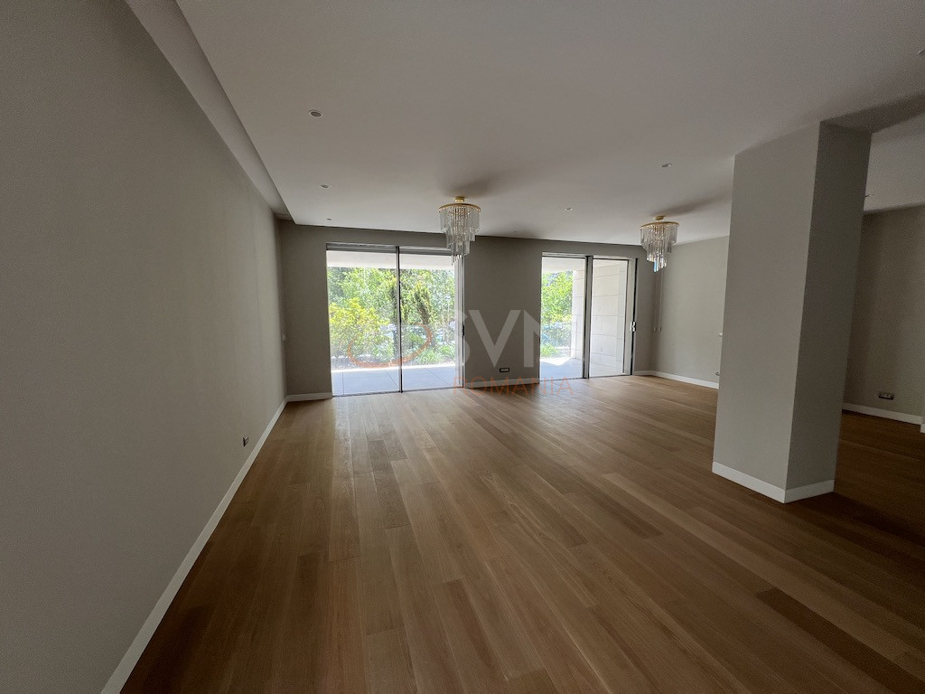 Apartament, 4 camere Bucuresti/Aviatorilor