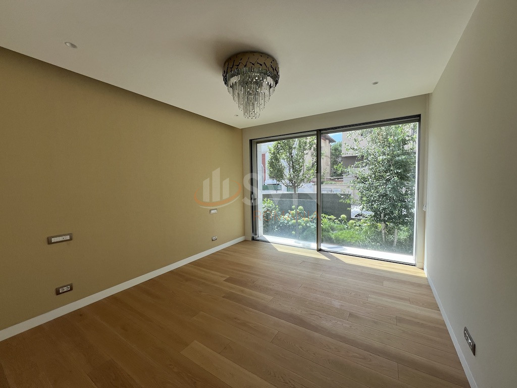 Apartament, 4 camere Bucuresti/Aviatorilor