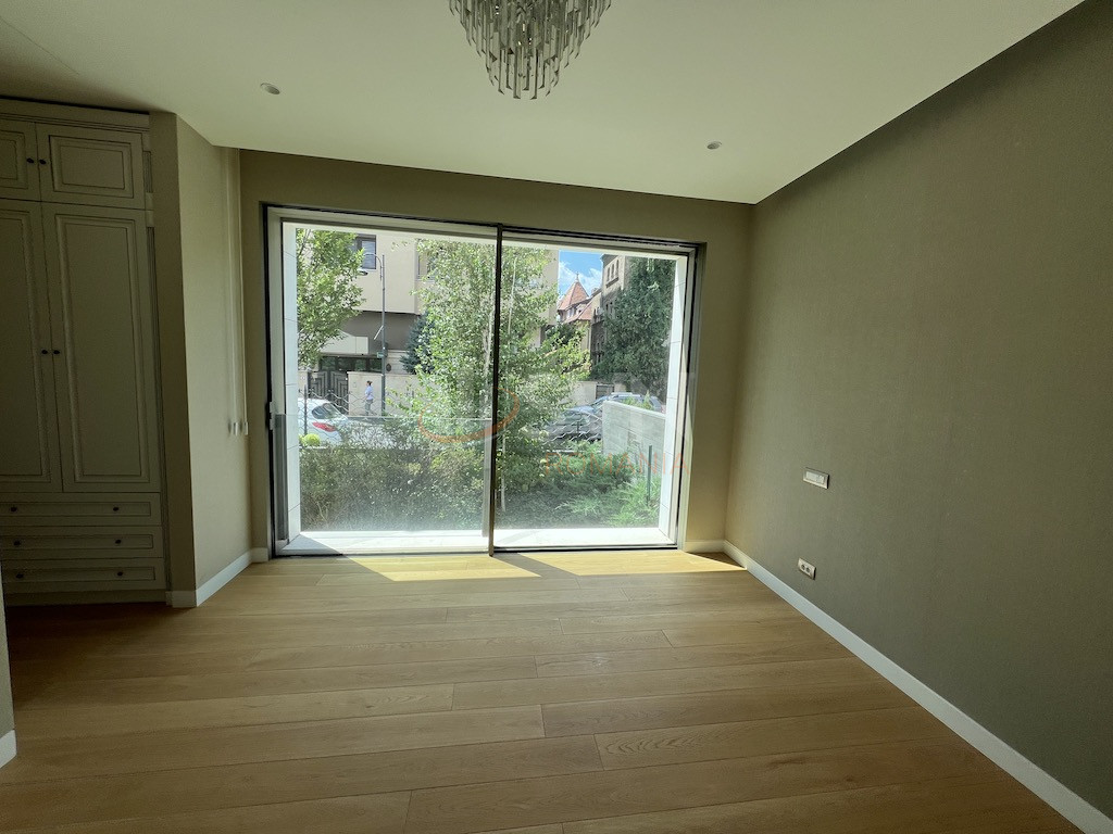 Apartament, 4 camere Bucuresti/Aviatorilor