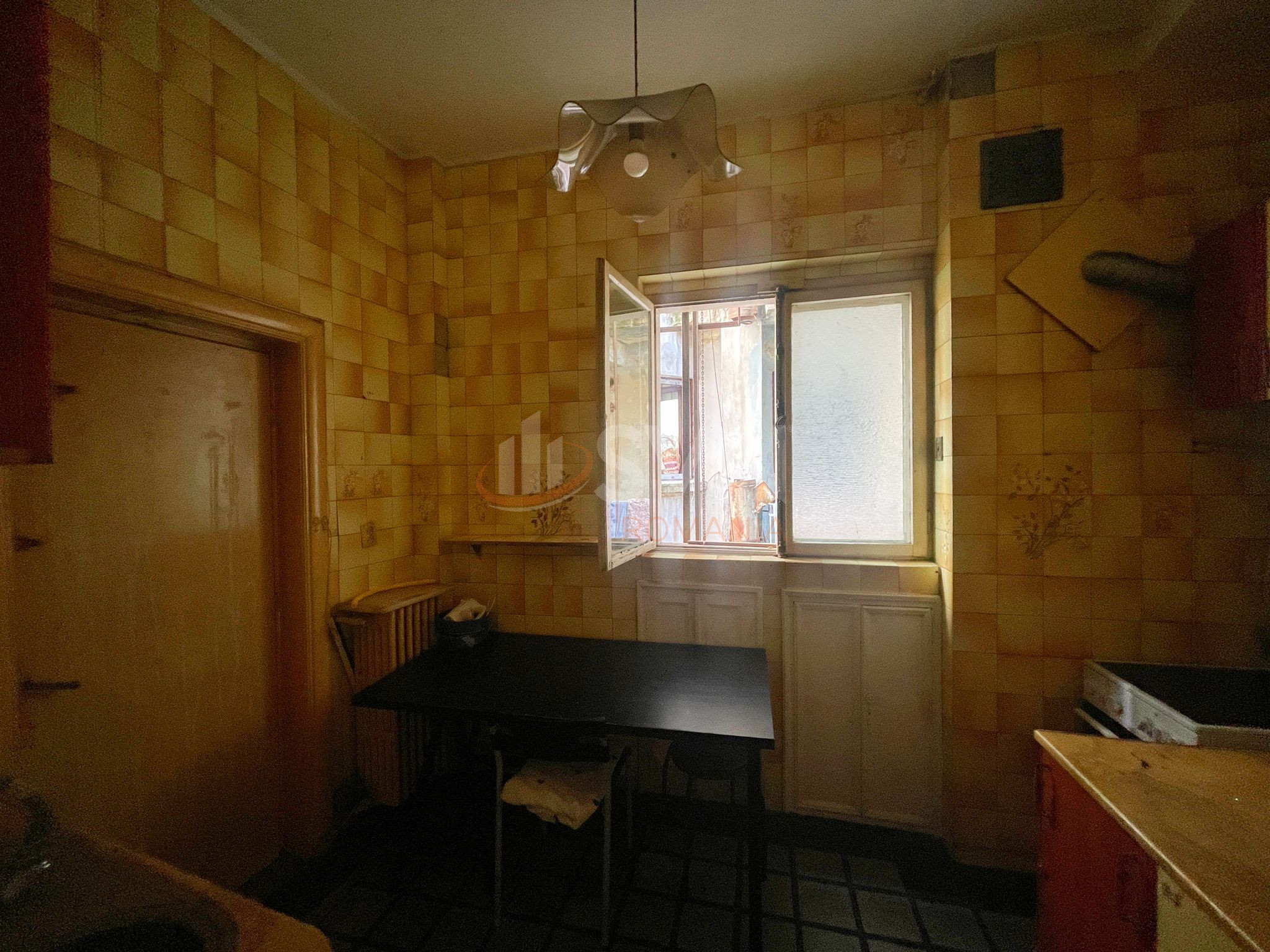 Apartament, 4 camere Bucuresti/Armeneasca