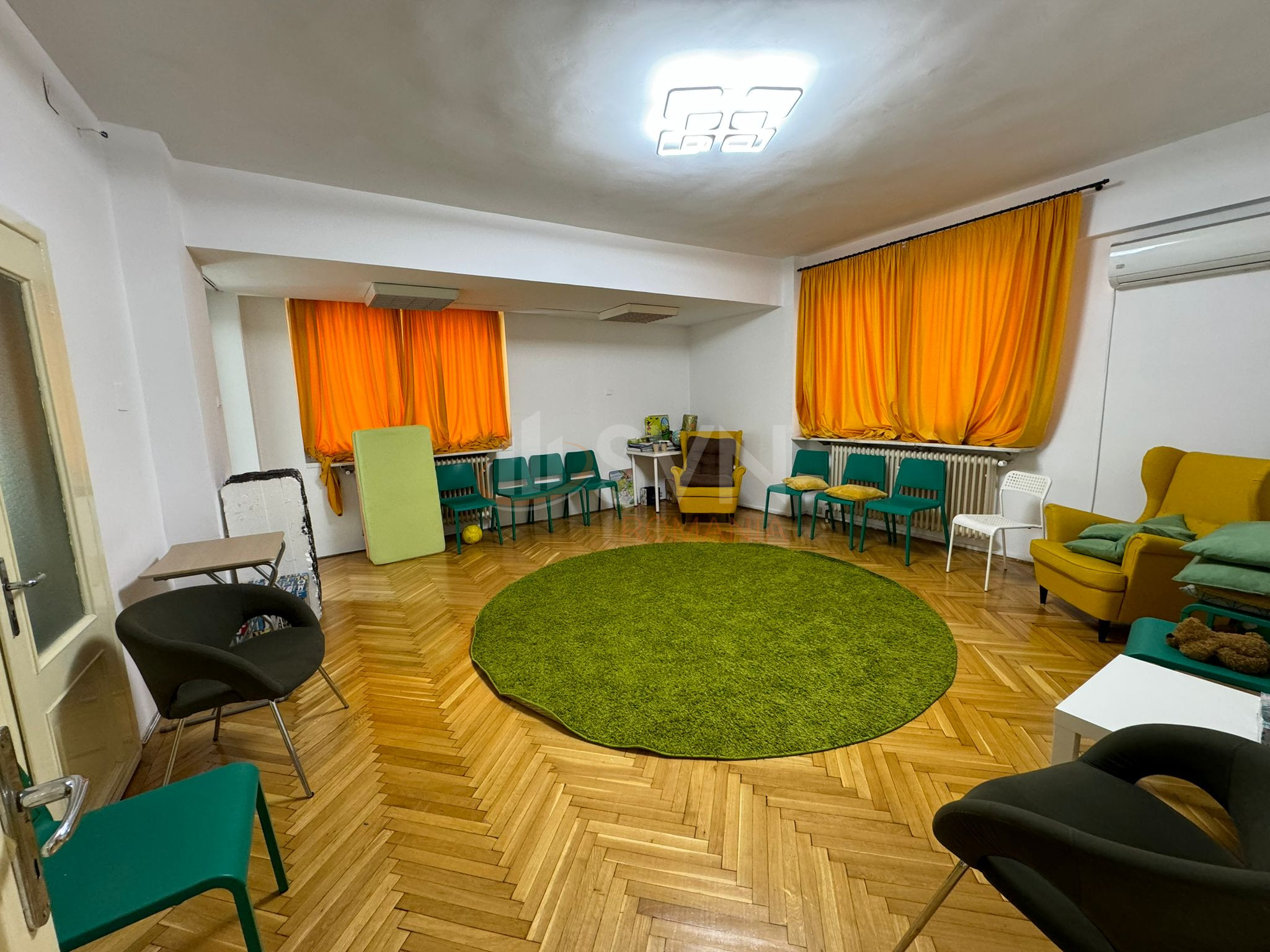 Apartament, 4 camere Bucuresti/Primaverii