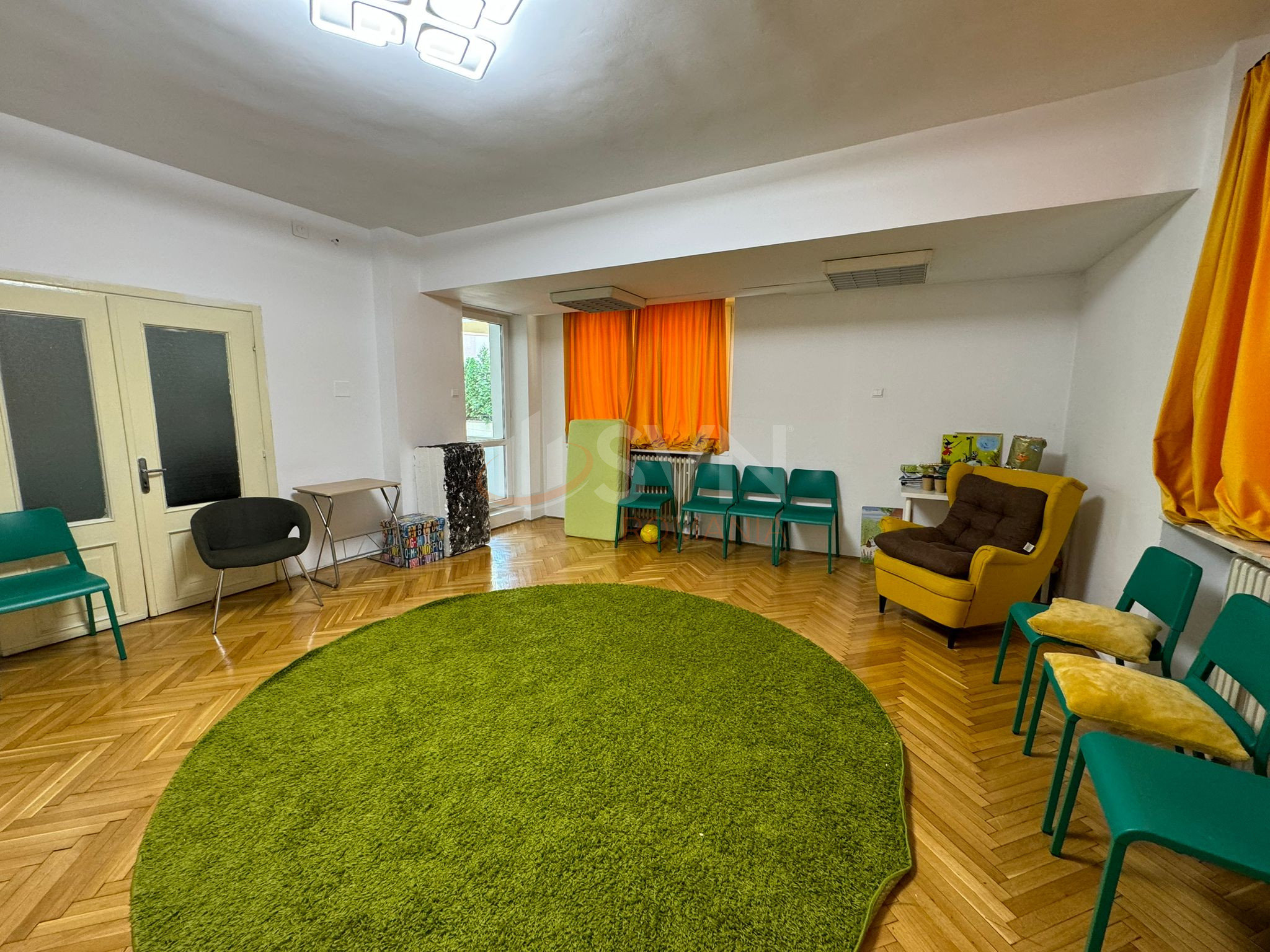 Apartament, 4 camere Bucuresti/Primaverii