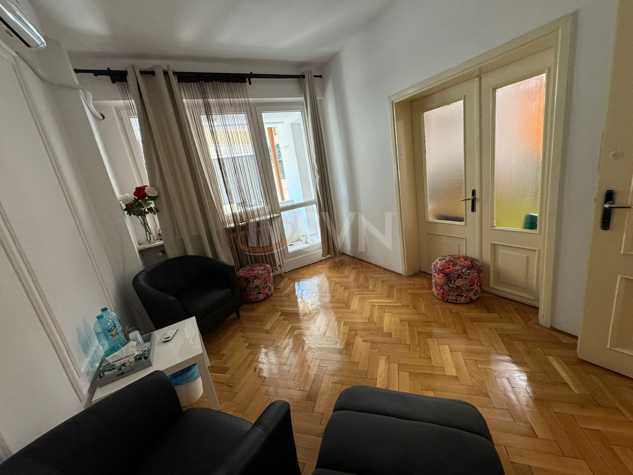 Apartament, 4 camere Bucuresti/Primaverii