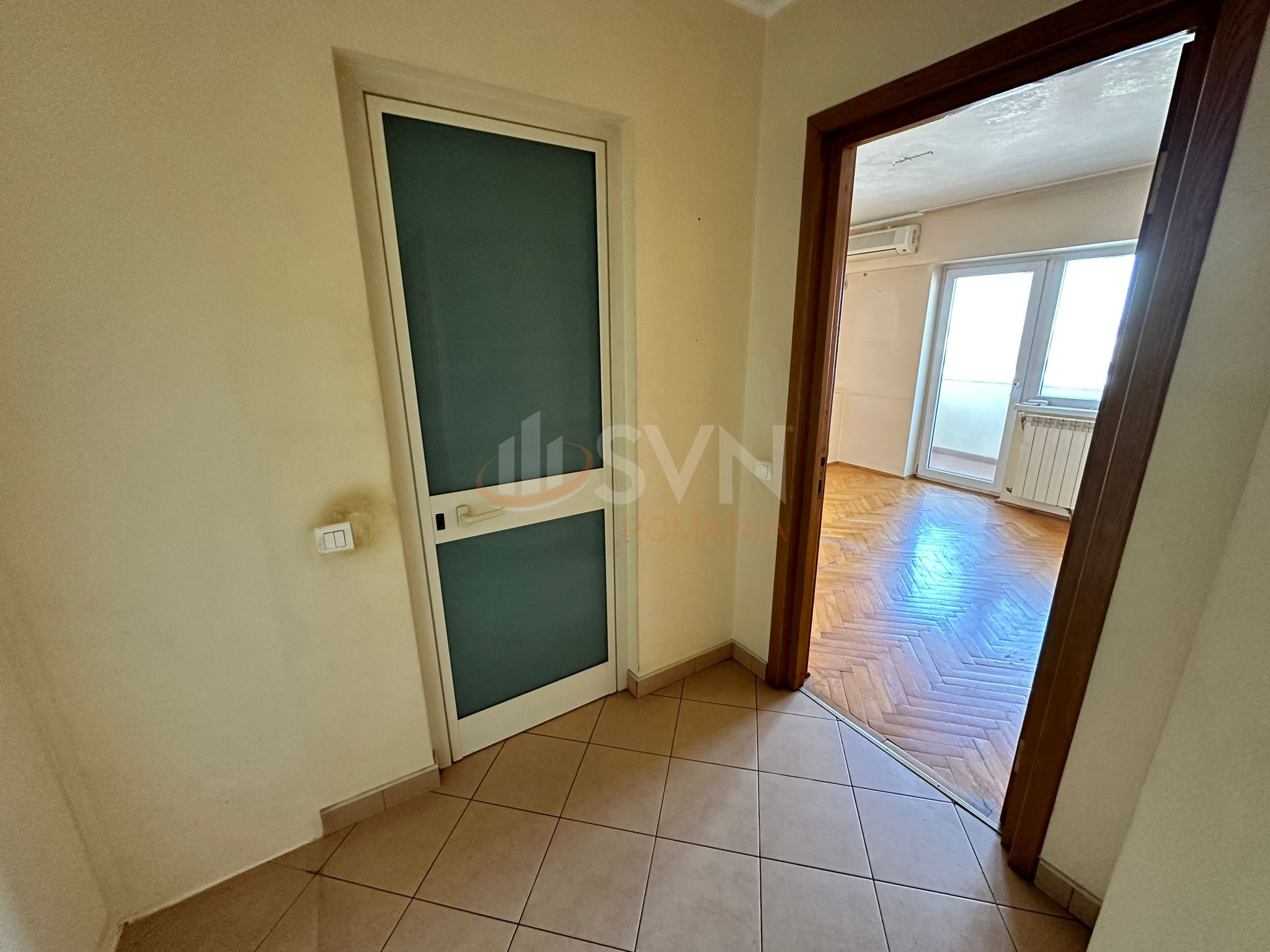 Apartament, 4 camere Bucuresti/Calea Calarasilor