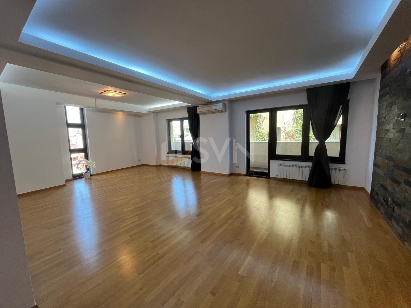 Apartament, 4 camere Bucuresti/Dacia