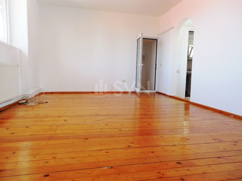 Apartament, 4 camere Bucuresti/Primaverii