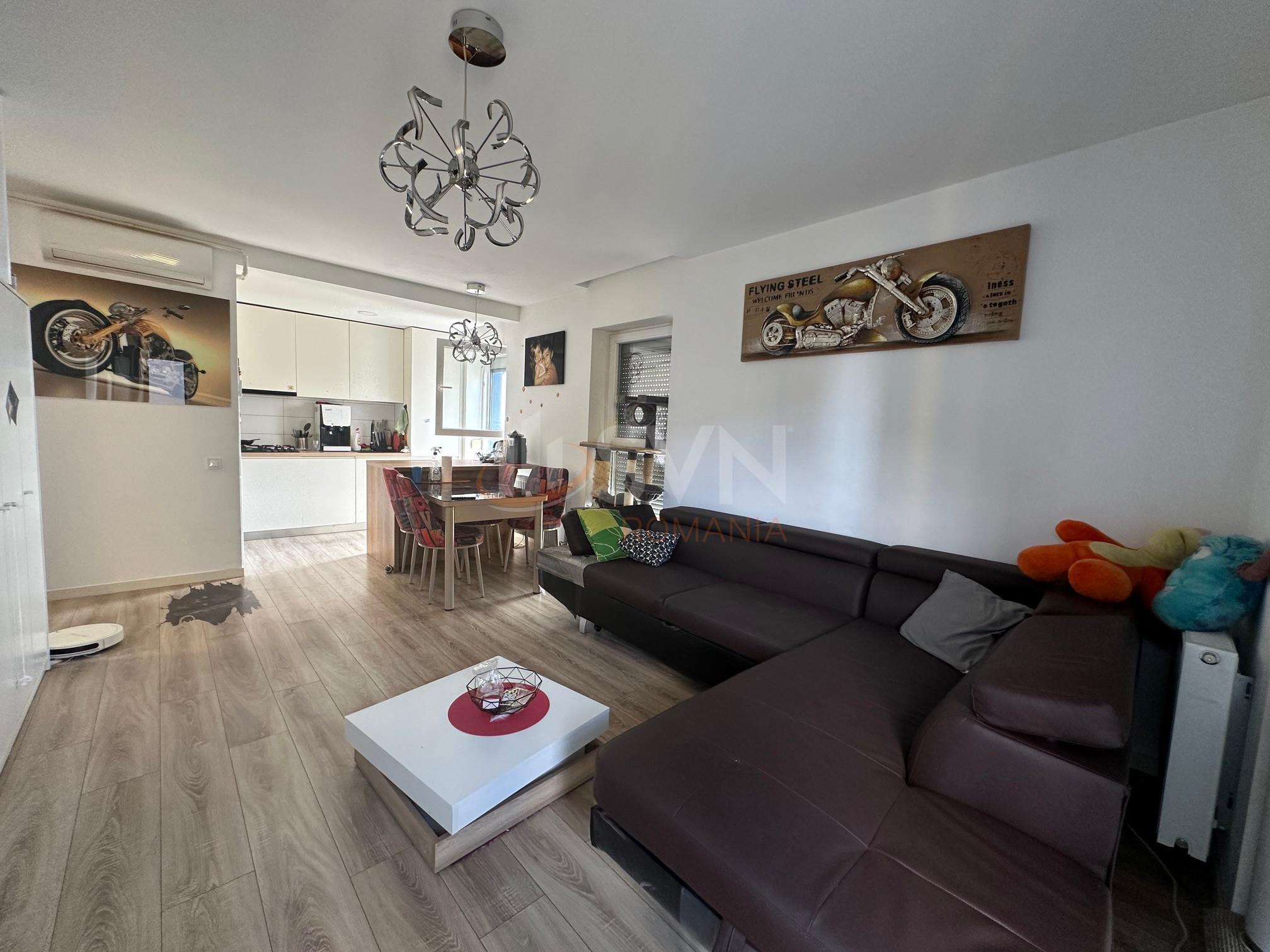 Apartament, 4 camere Bucuresti/Titan