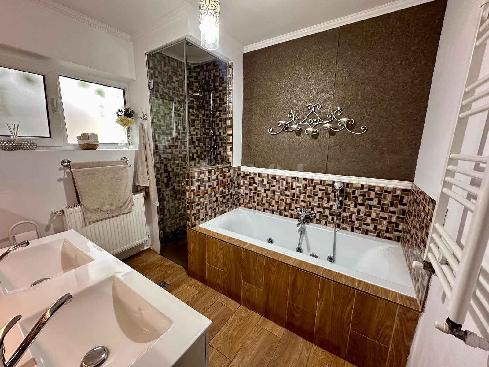 Apartament, 4 camere Bucuresti/Piata Victoriei