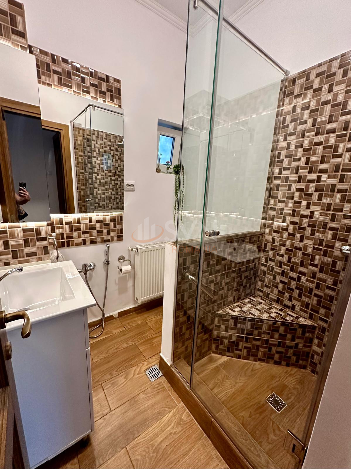 Apartament, 4 camere Bucuresti/Piata Victoriei