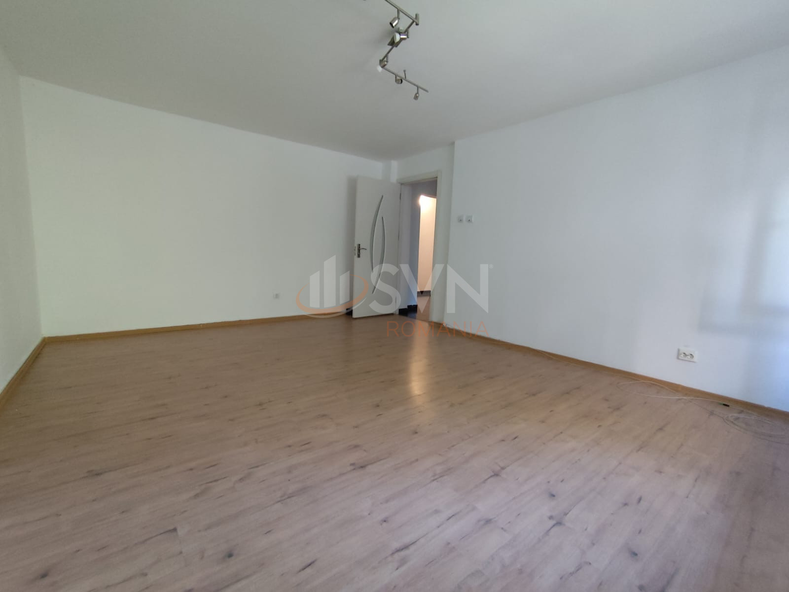 Apartament, 4 camere Bucuresti/Decebal