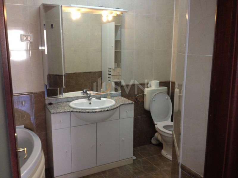 Apartament, 4 camere Bucuresti/Aviatorilor