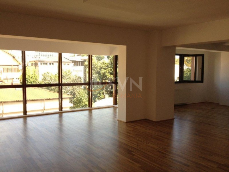 Apartament, 4 camere Bucuresti/Aviatorilor
