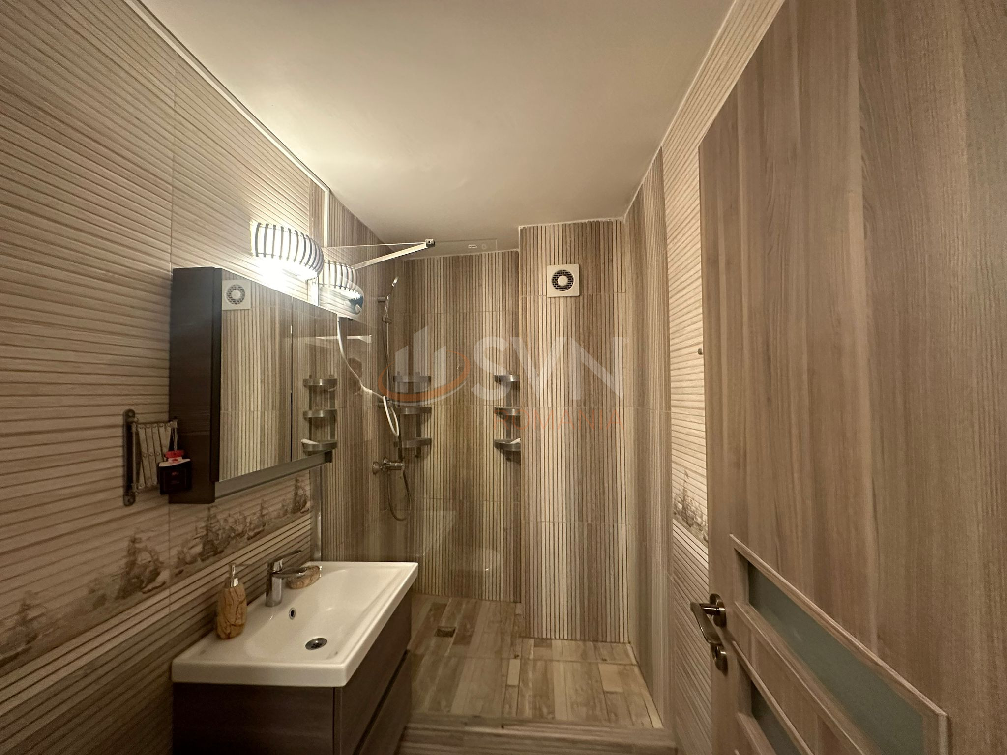 Apartament, 4 camere Bucuresti/Piata Unirii (s3)