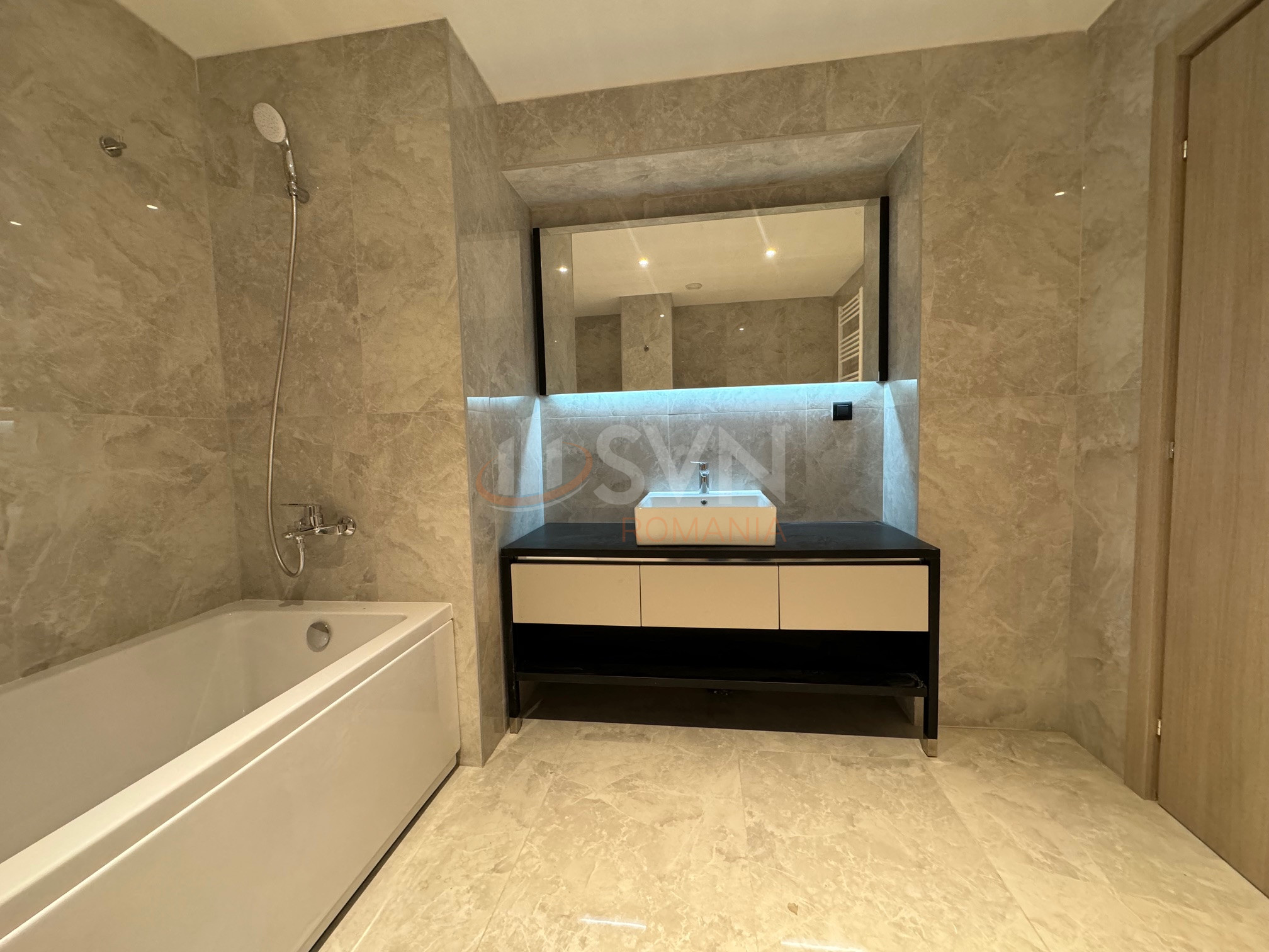 Apartament, 4 camere Bucuresti/Vitan