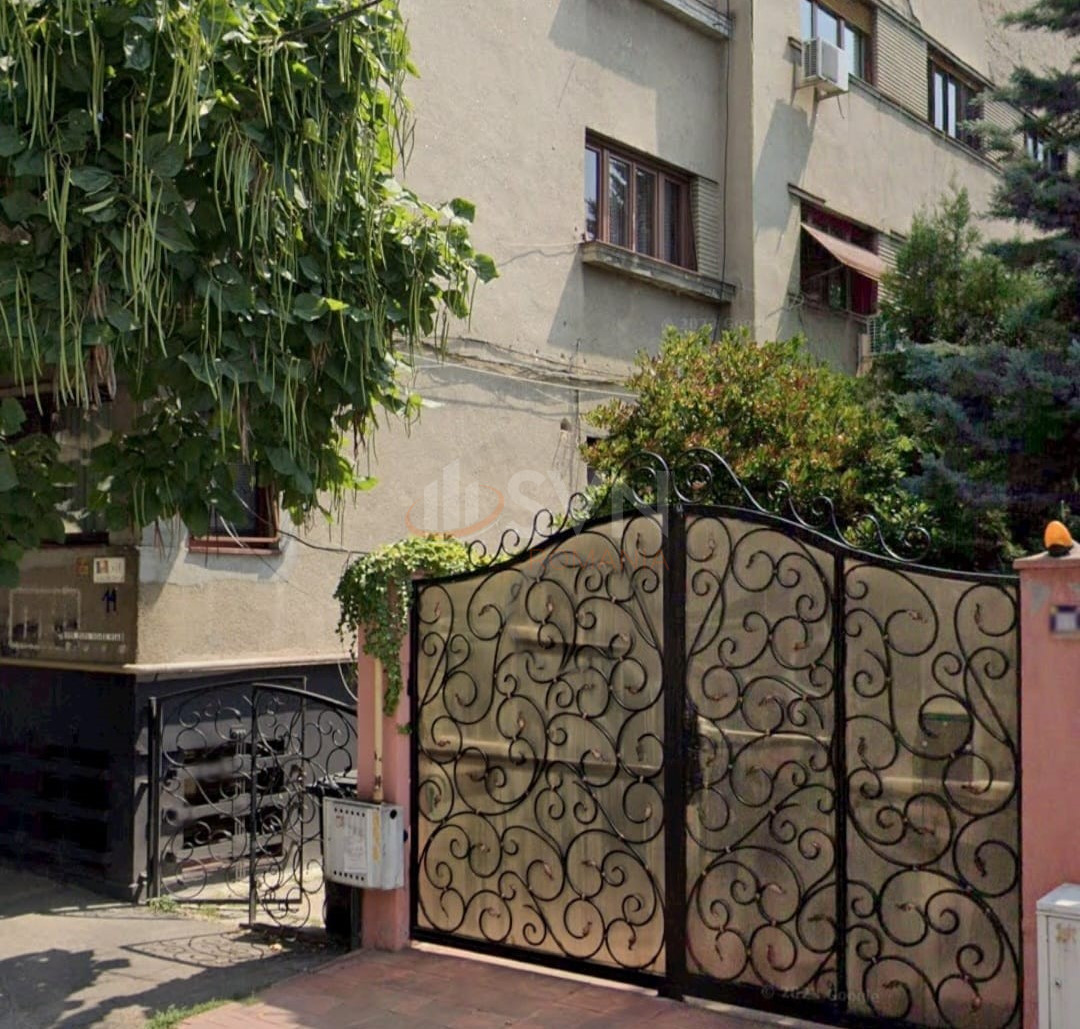Apartament, 4 camere Bucuresti/Armeneasca