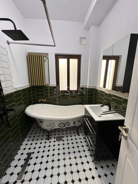 Apartament, 4 camere Bucuresti/Armeneasca