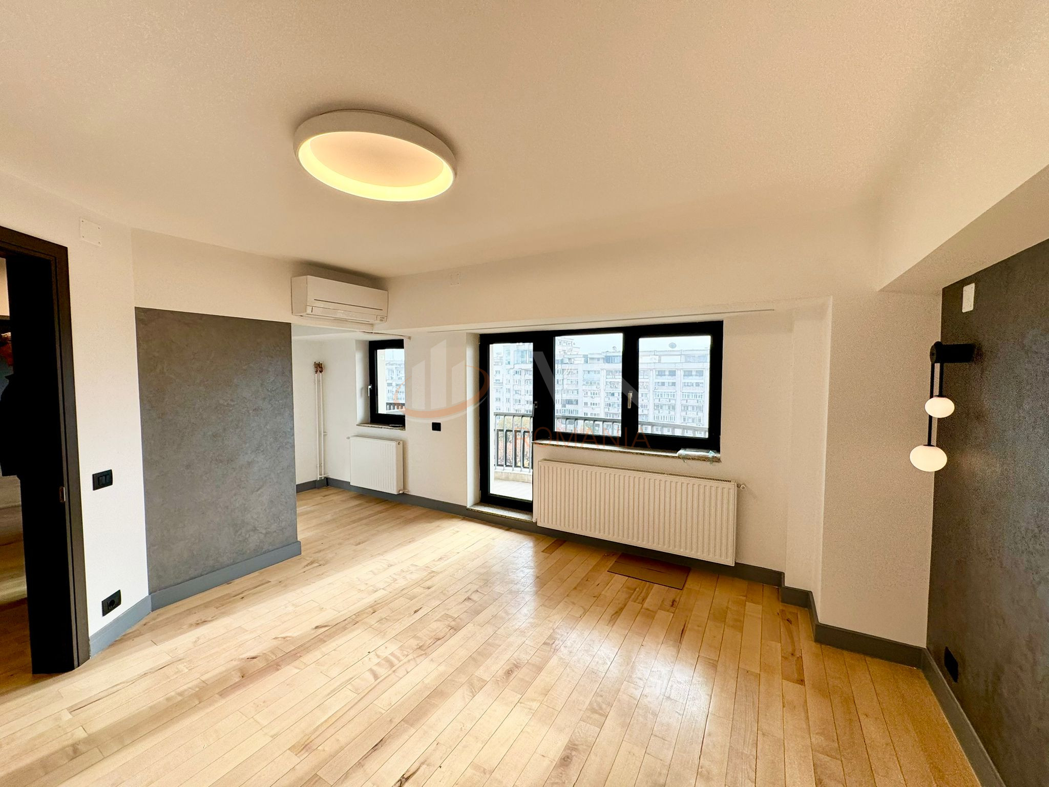 Apartament, 4 camere Bucuresti/Alba Iulia