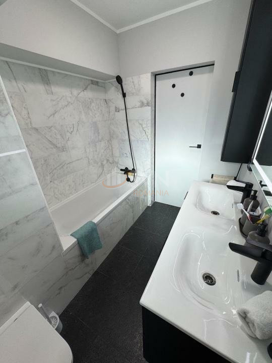 Apartament, 4 camere Bucuresti/Piata Unirii (s3)