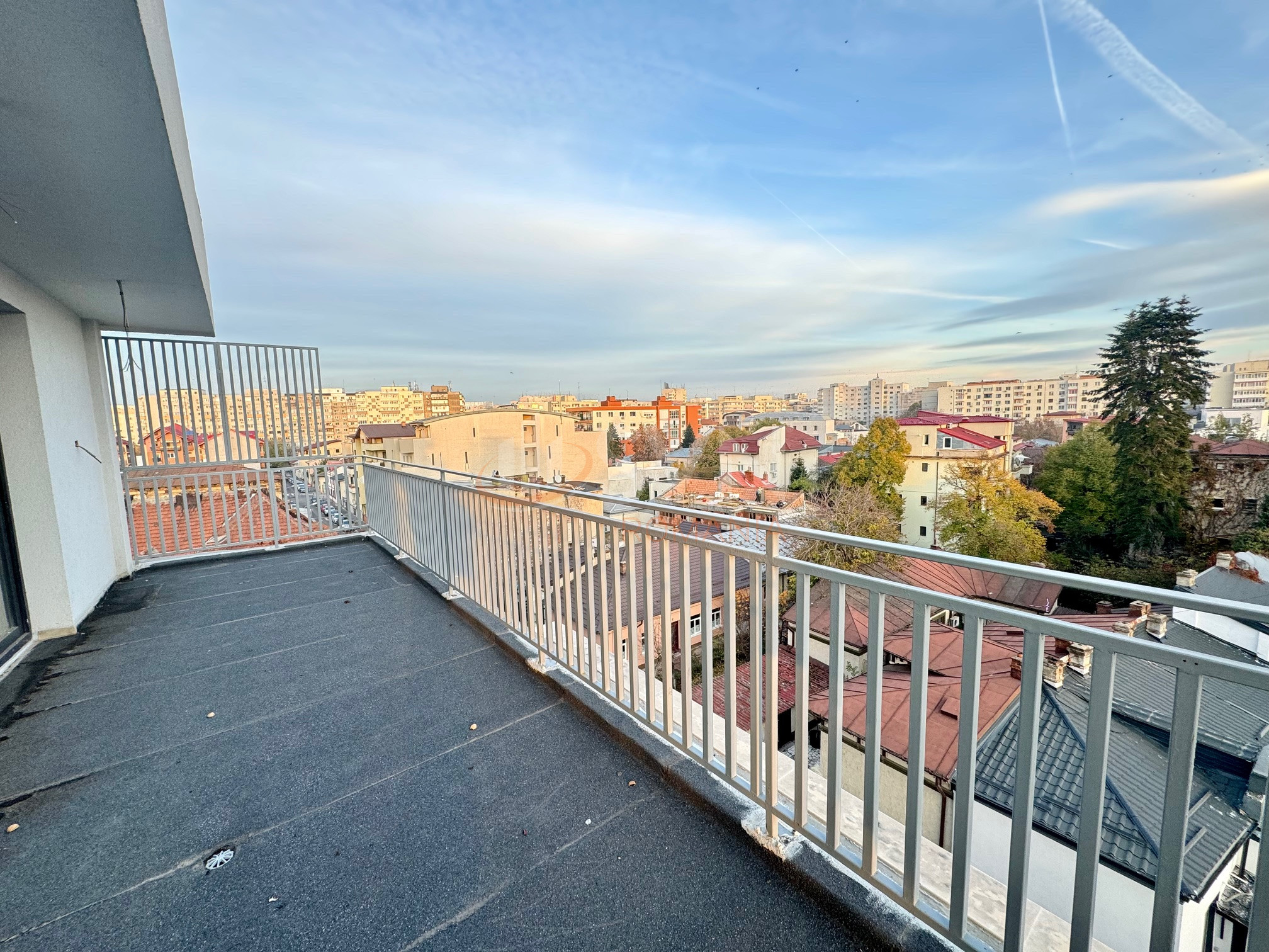 Apartament, 4 camere Bucuresti/Dacia