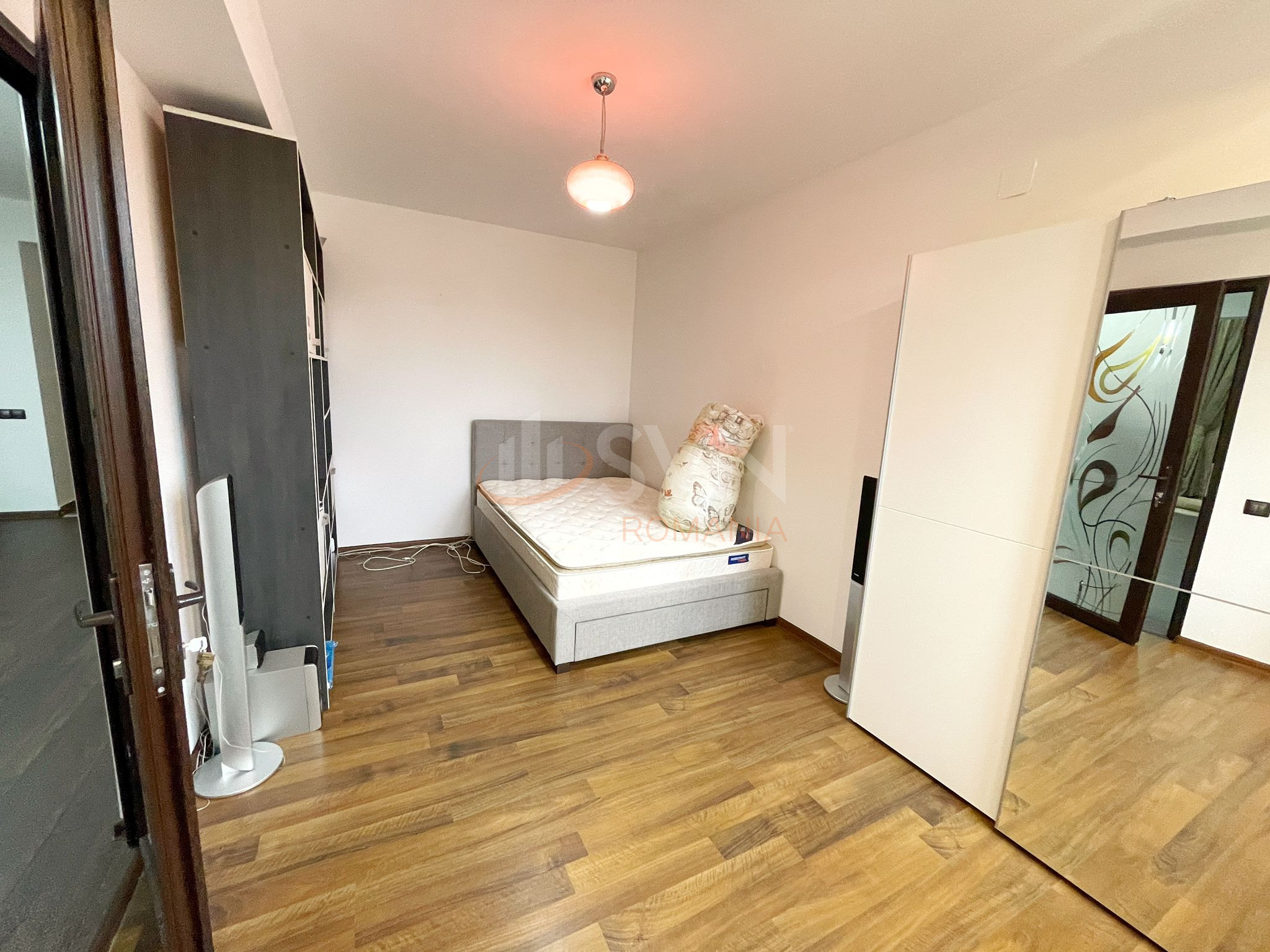 Apartament, 4 camere Bucuresti/Calea Calarasilor