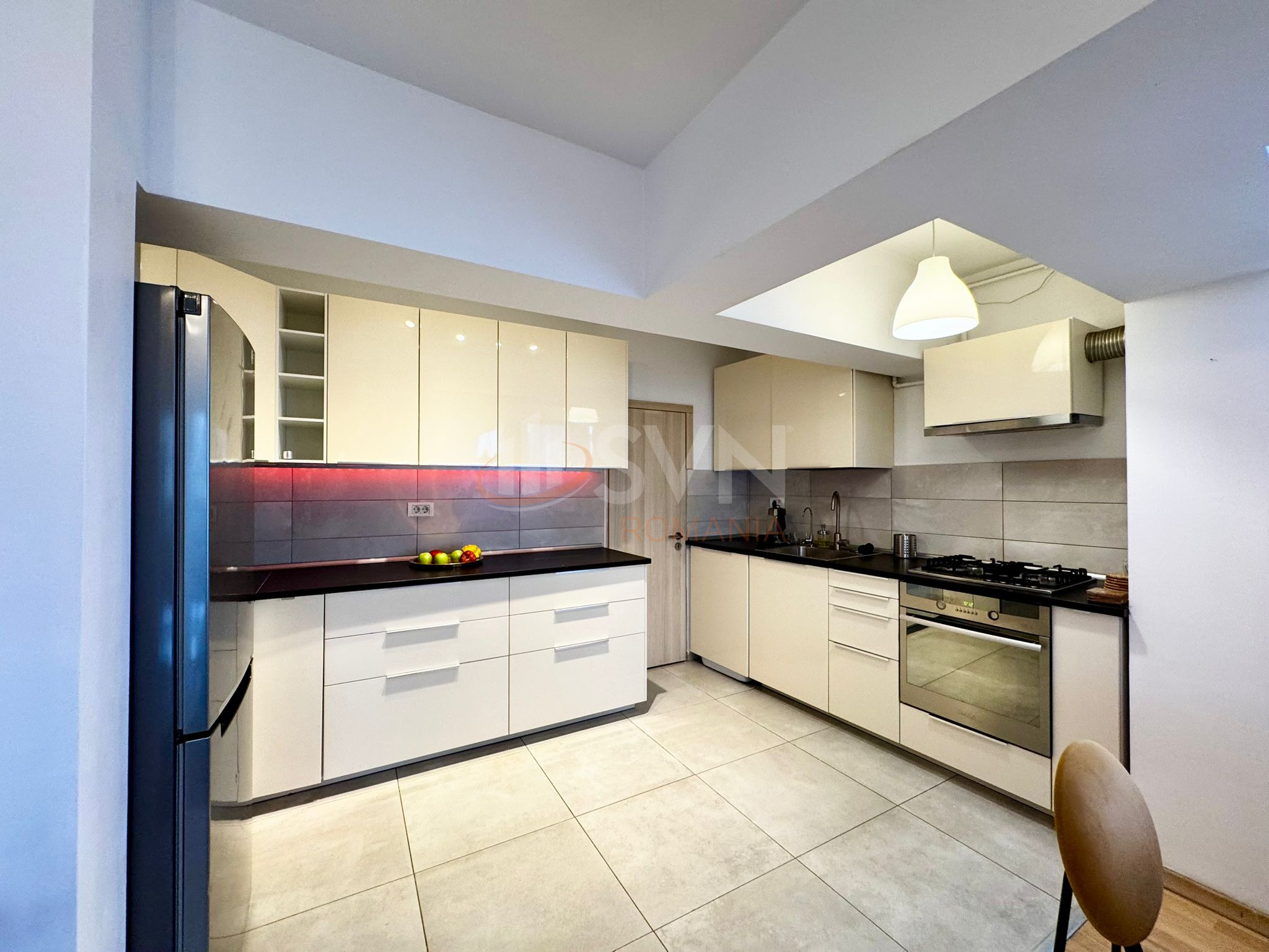 Apartament, 4 camere Bucuresti/Alba Iulia