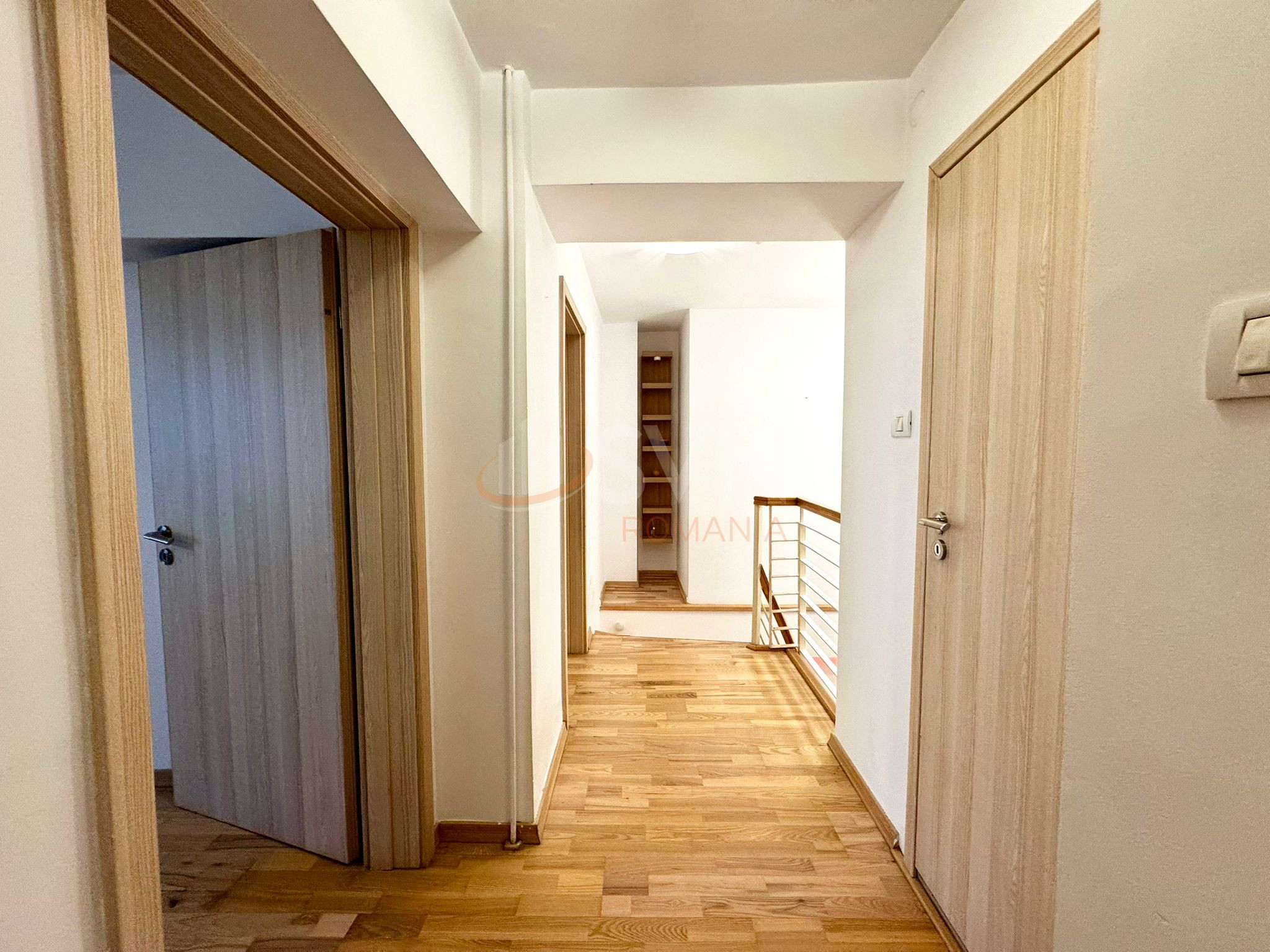 Apartament, 4 camere Bucuresti/Alba Iulia