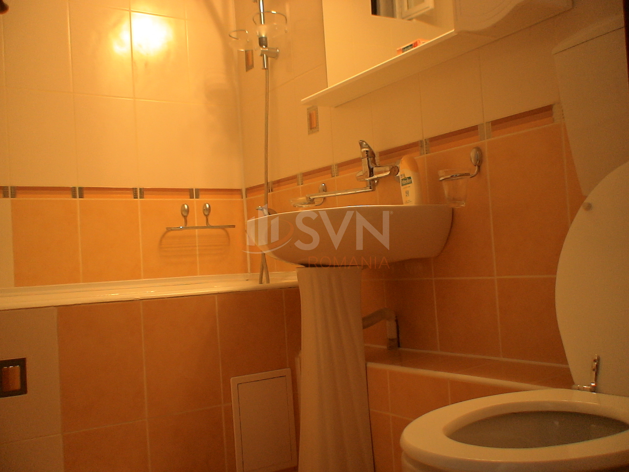 Apartament, 4 camere Bucuresti/Vacaresti