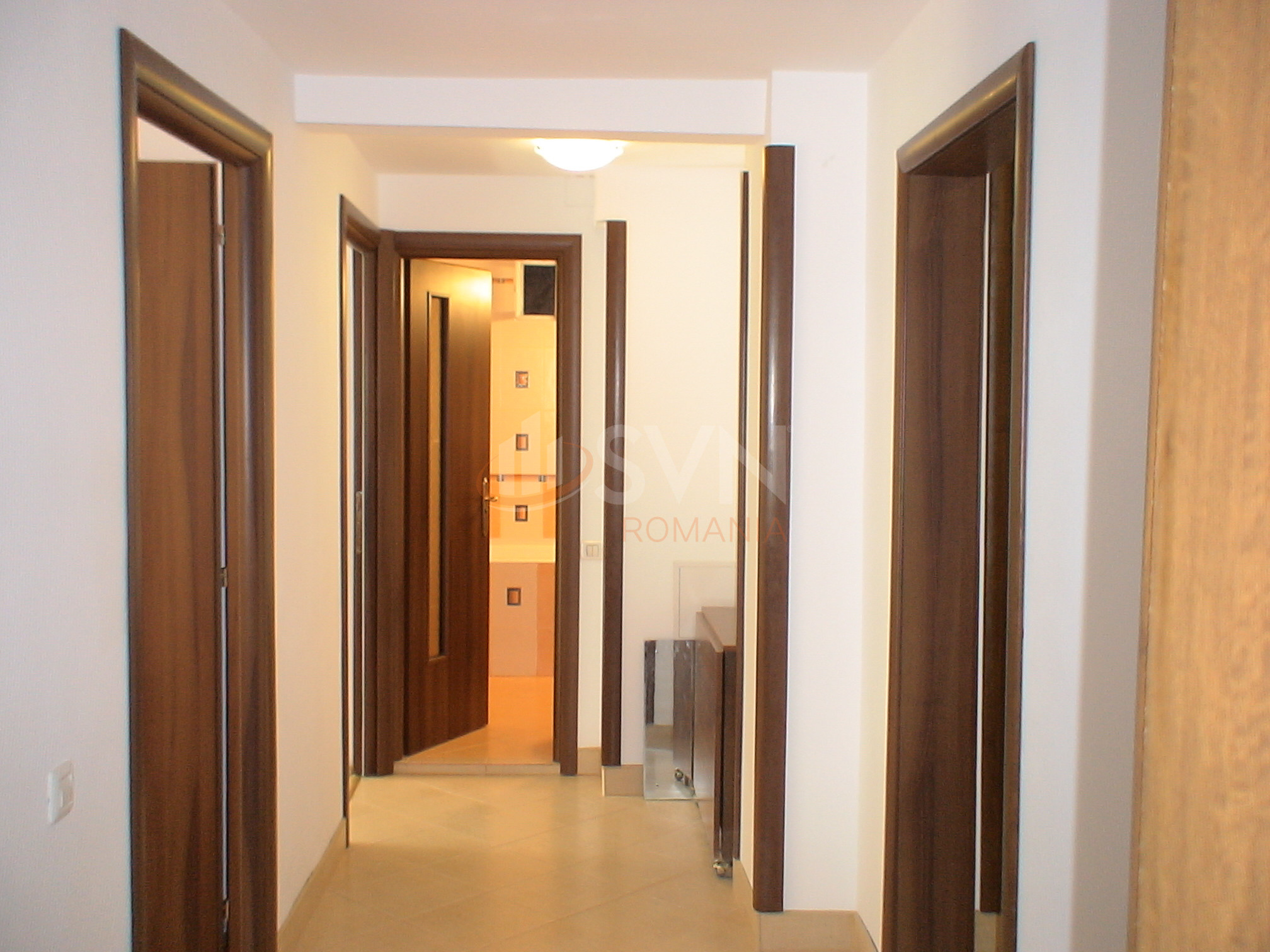 Apartament, 4 camere Bucuresti/Vacaresti