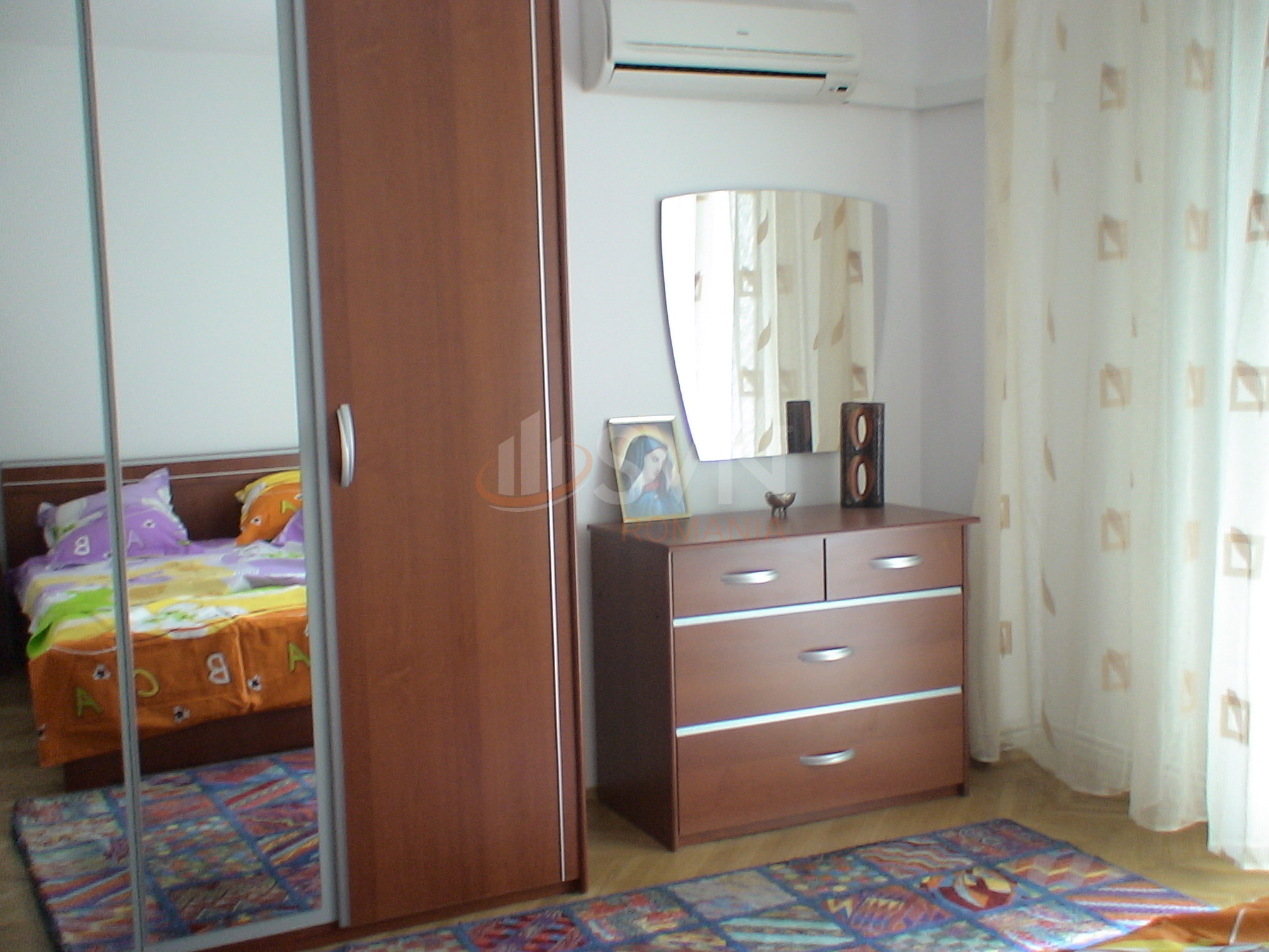 Apartament, 4 camere Bucuresti/Vacaresti