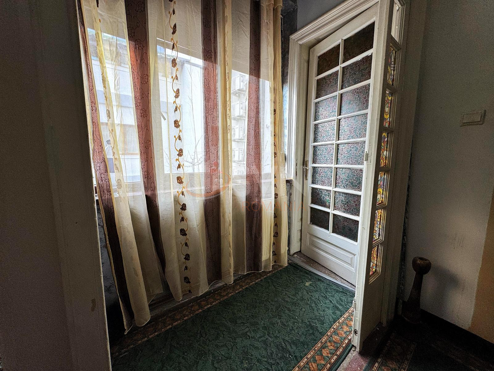 Apartament, 4 camere Bucuresti/Basarab