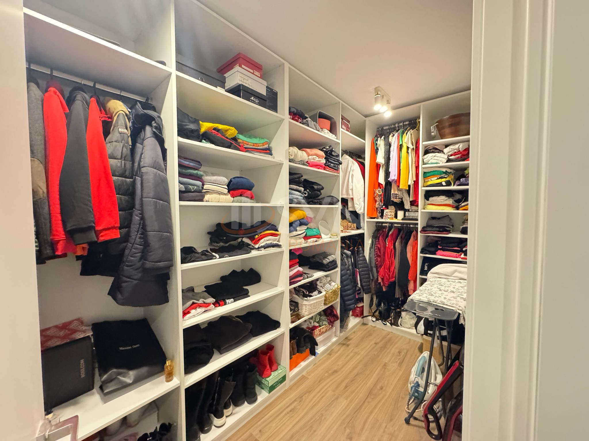 Apartament, 4 camere Bucuresti/Sisesti