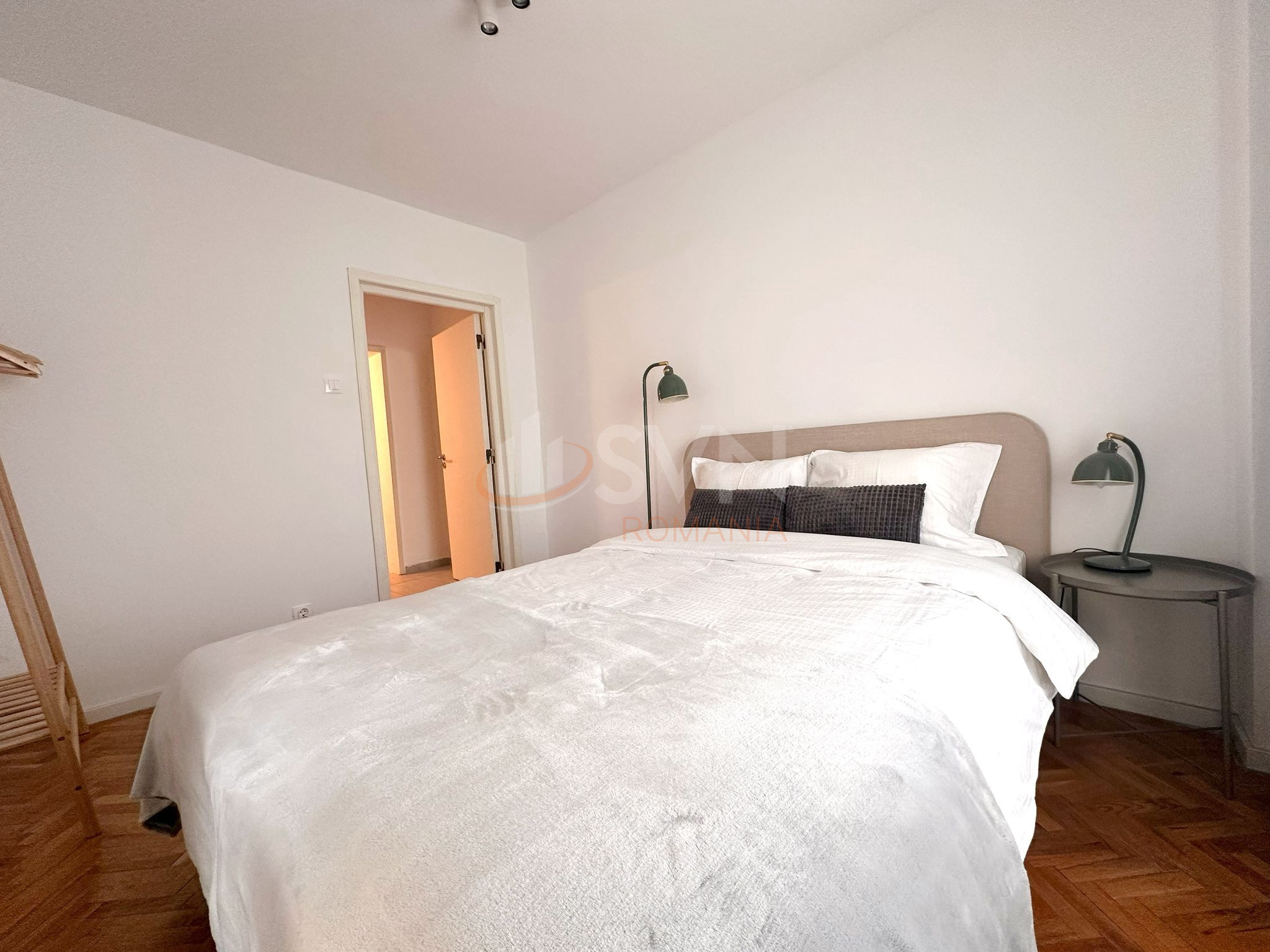 Apartament, 4 camere Bucuresti/Decebal