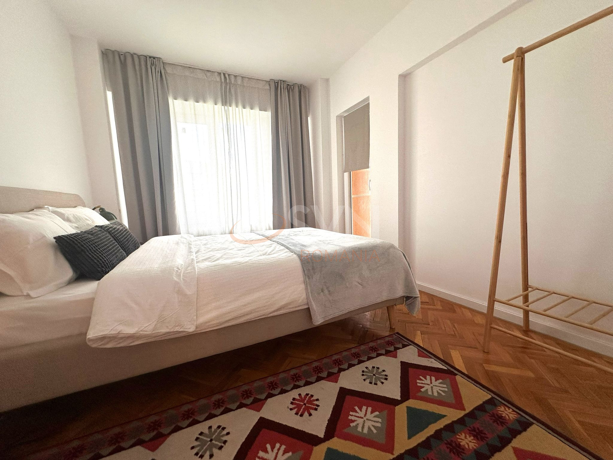 Apartament, 4 camere Bucuresti/Decebal