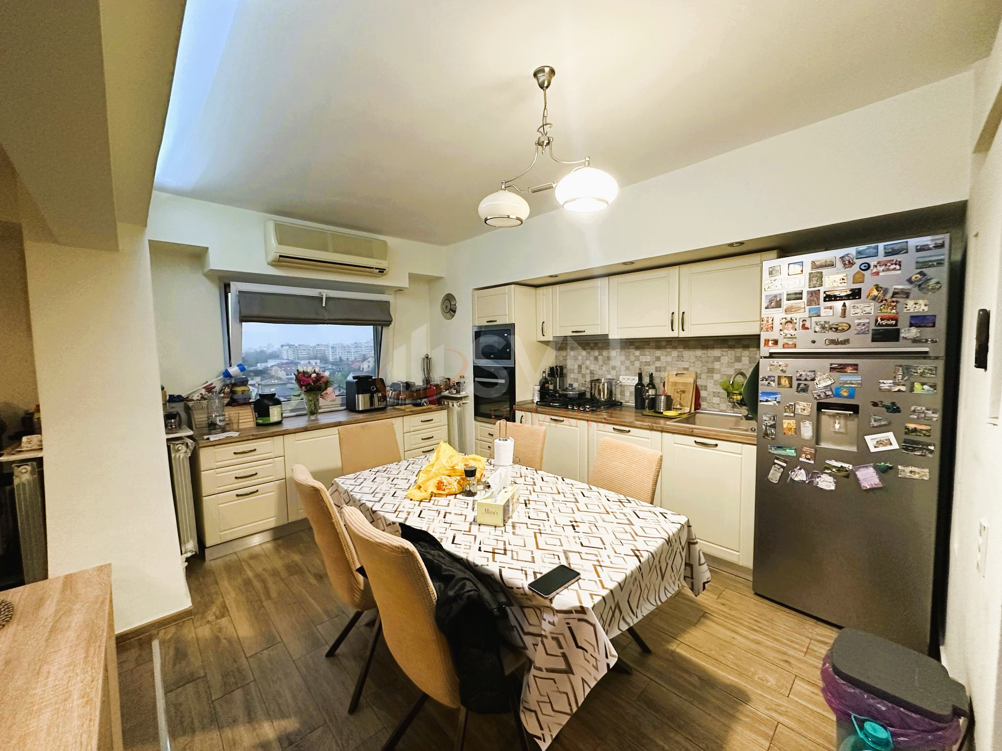 Apartament, 4 camere Bucuresti/Lacul Tei