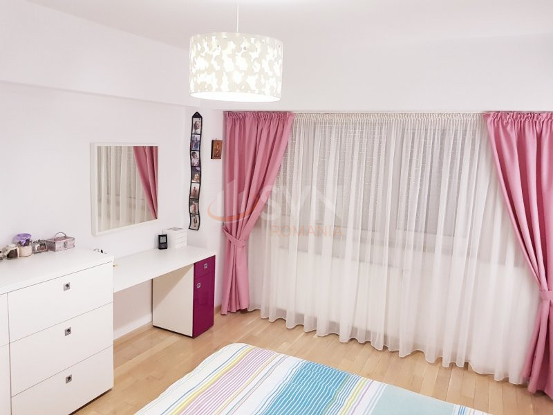Apartament, 4 camere Bucuresti/Magheru